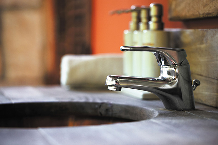 A2B Plumbers are able to fix any leaking taps you may have in Turnham Green. 